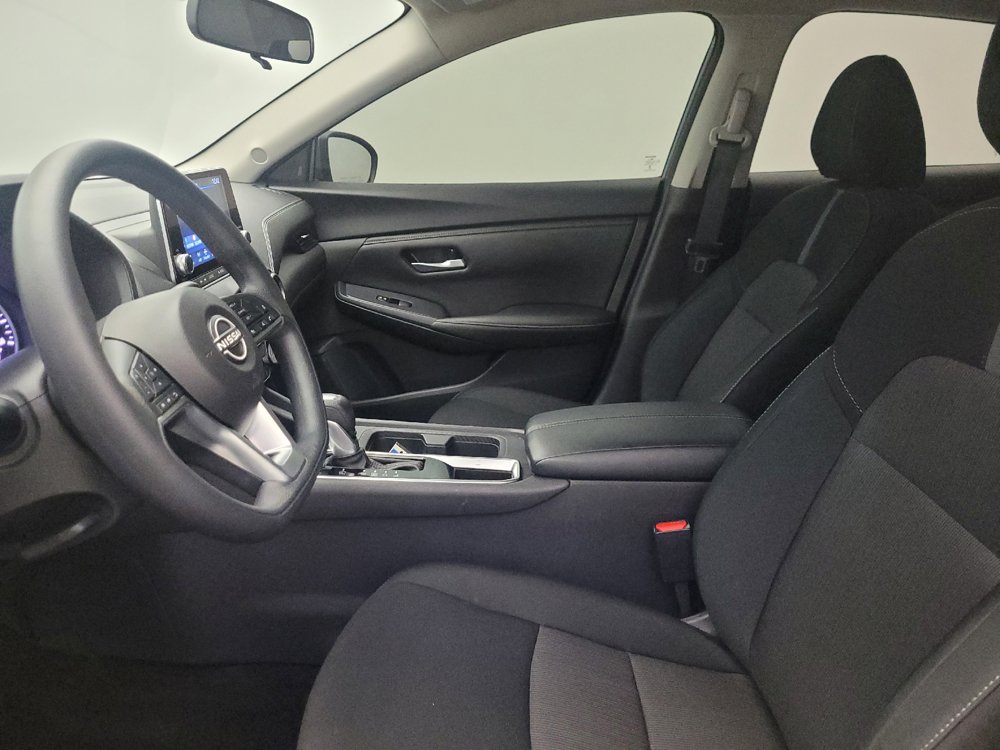 Used 2025 Nissan Sentra SV FWD image 17