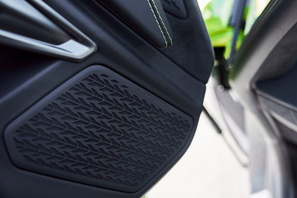 Used 2025 Lamborghini Revuelto AWD/4WD image 41