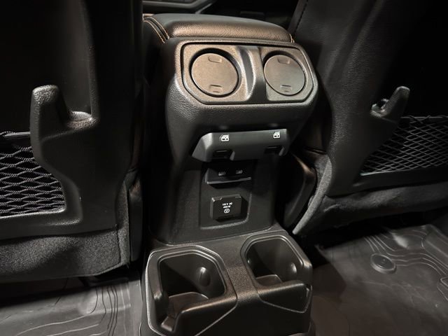 Used 2025 Jeep Gladiator Sport image 27