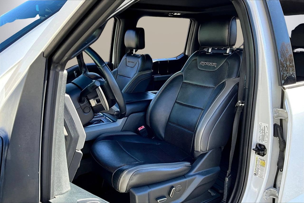 Used 2018 Ford F150 Raptor w/ Equipment Group 802A Luxury AWD/4WD image 22