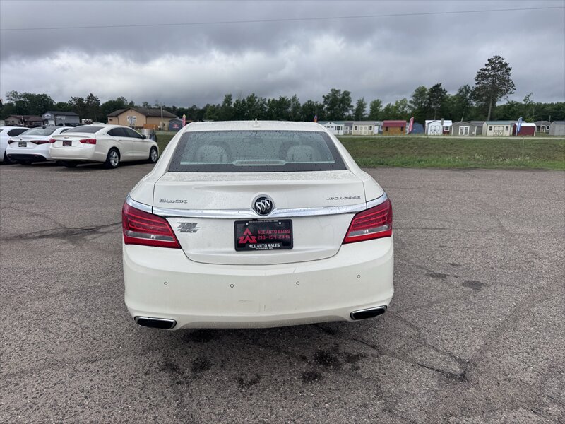 Used 2014 Buick LaCrosse Premium FWD image 8