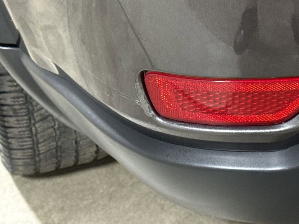 Used 2017 Jeep Grand Cherokee Limited w/ Luxury Group II image 31