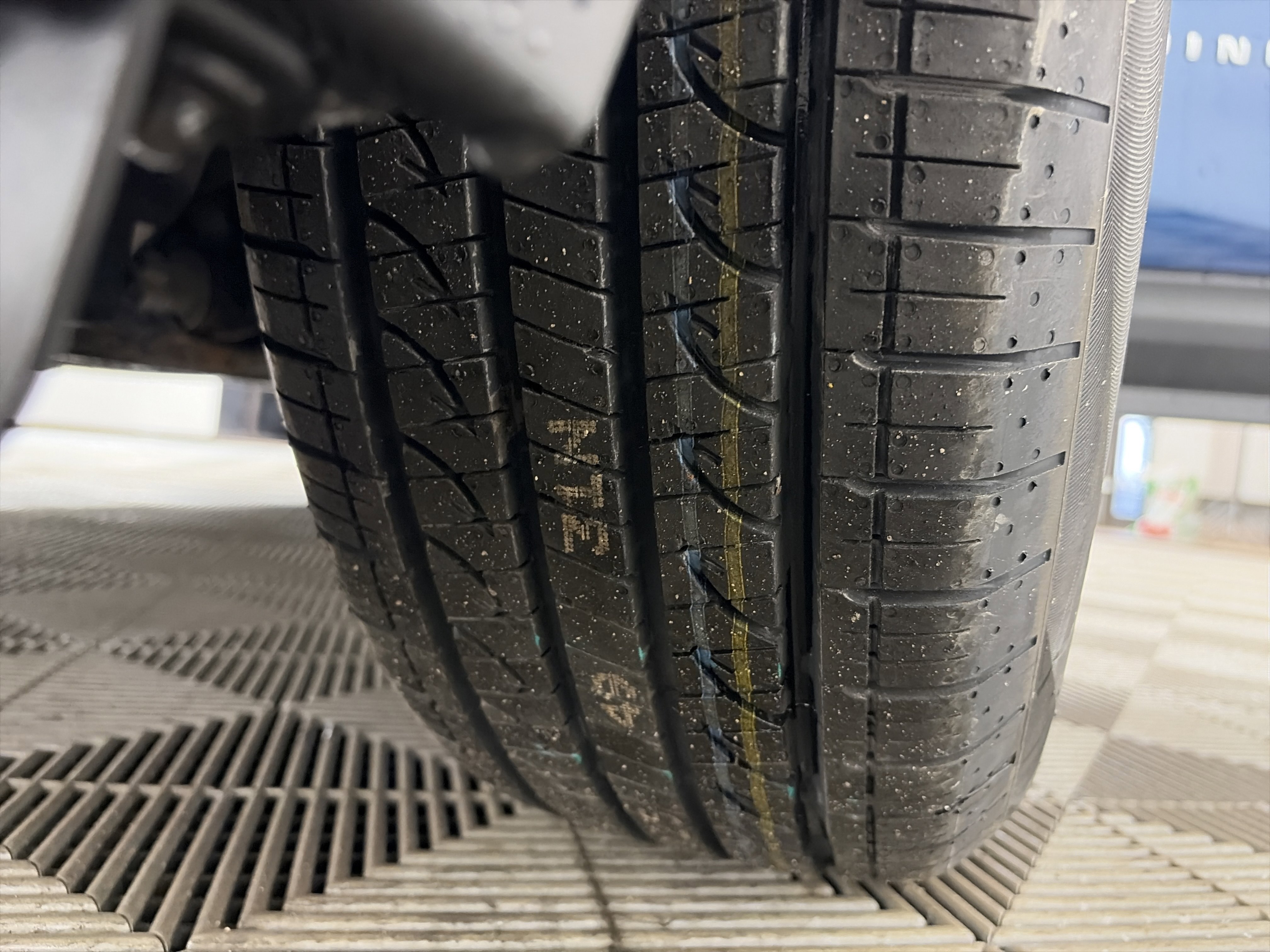 Used 2021 Chevrolet Equinox LT image 12