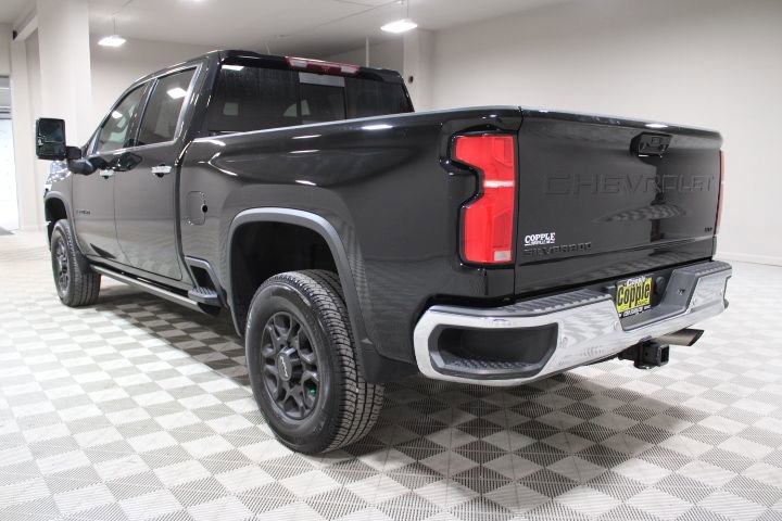 Used 2024 Chevrolet Silverado 2500 LTZ w/ LTZ Convenience Package image 10