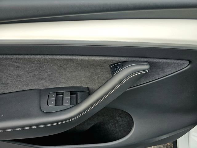 Used 2023 Tesla Model Y Performance image 20