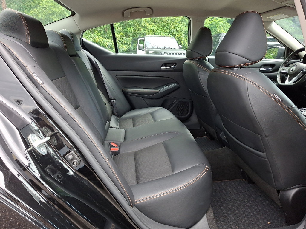 Used 2022 Nissan Altima 2.5 SR AWD/4WD image 12