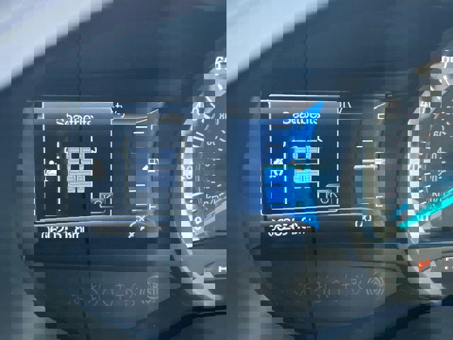 Used 2022 Ford Edge Titanium AWD/4WD image 9