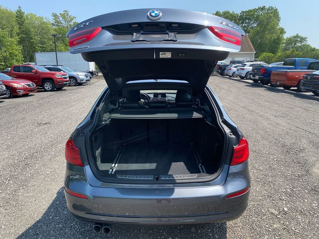 Used 2018 BMW 330i Gran Turismo xDrive image 25