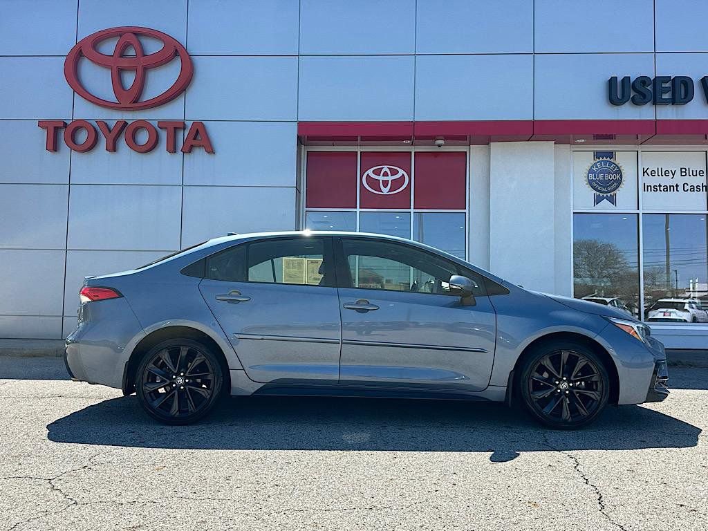 Certified 2023 Toyota Corolla SE w/ SE Premium Package image 6