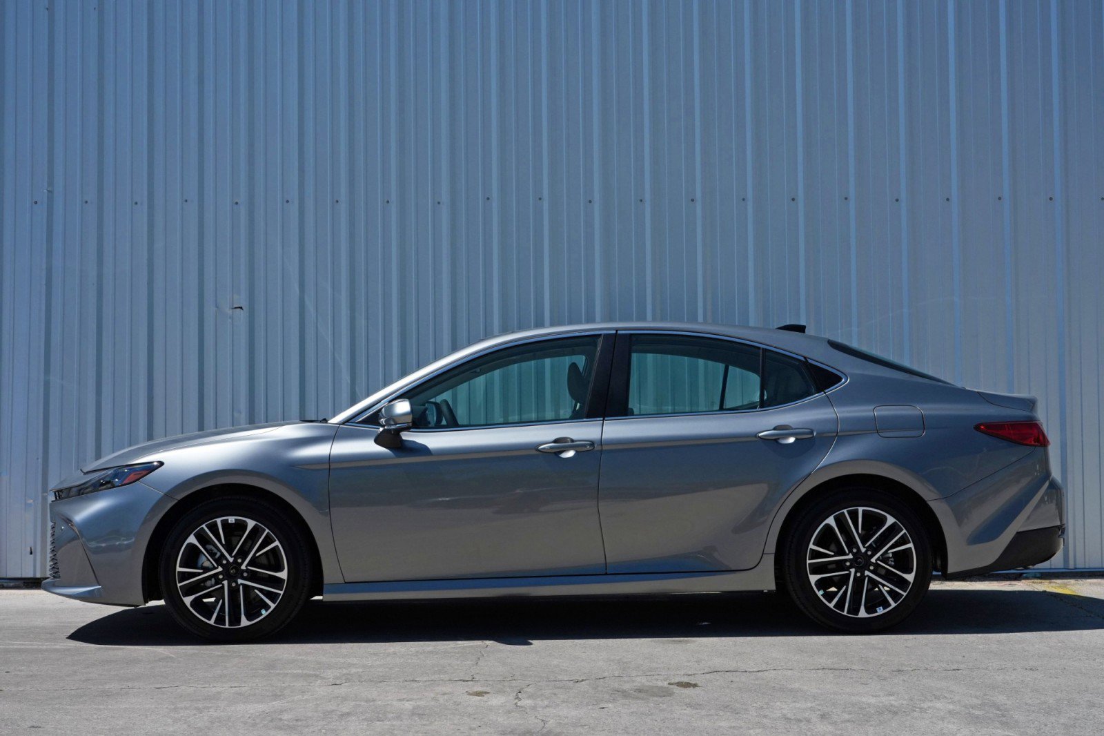 Used 2026 Toyota Camry XLE w/ Premium Plus Package AWD/4WD image 8