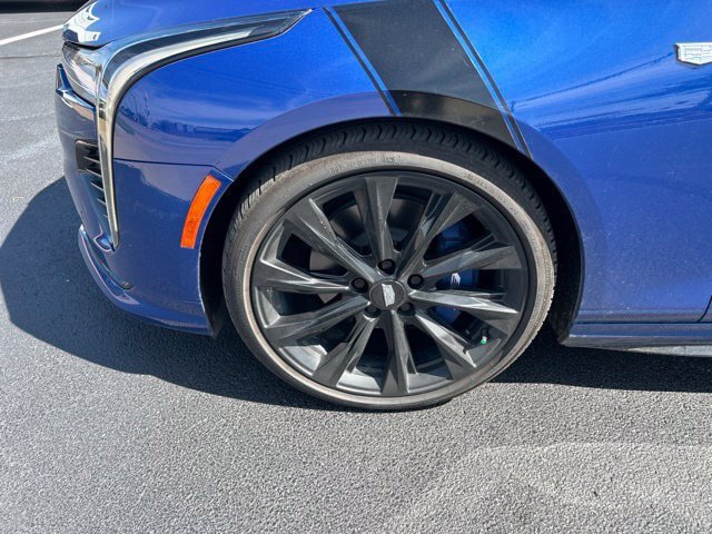 Used 2023 Cadillac CT4 Sport w/ LPO, ONYX Package RWD image 10