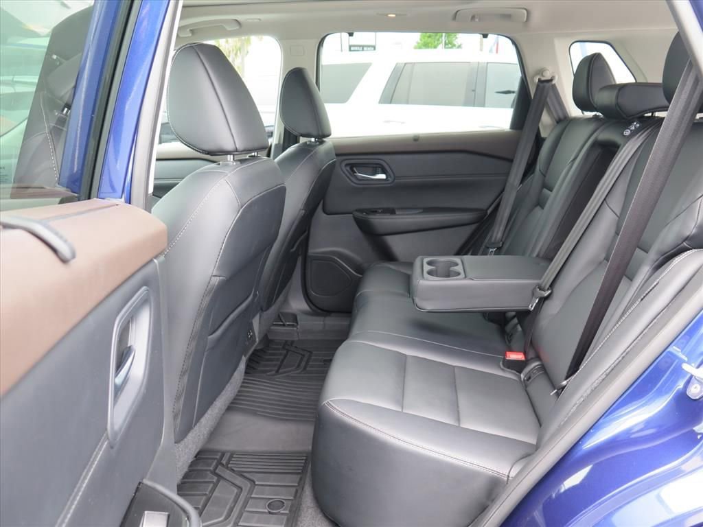 Used 2022 Nissan Rogue SL w/ SL Premium Package FWD image 16