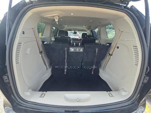 Used 2021 Chrysler Pacifica Touring-L FWD image 16