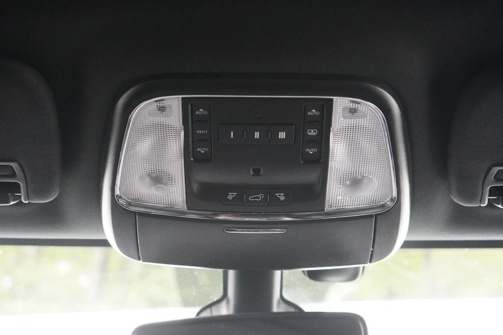 Used 2020 Jeep Grand Cherokee Limited X AWD/4WD image 24