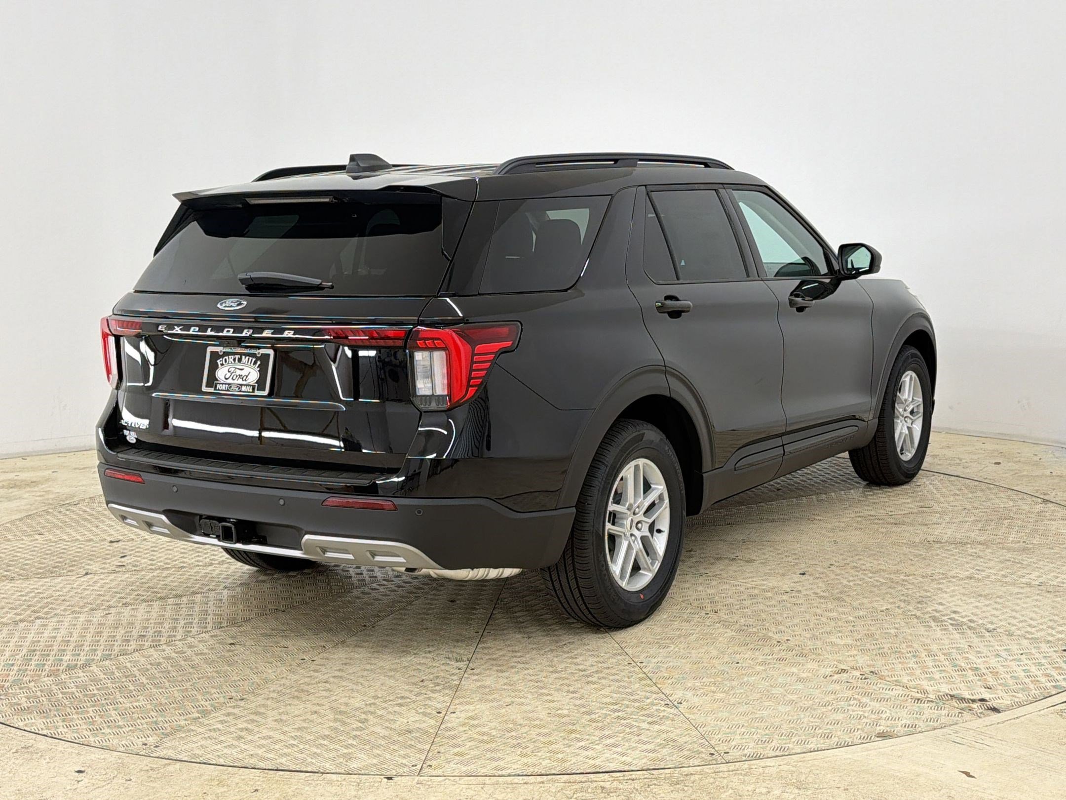 New 2026 Ford Explorer Active image 9