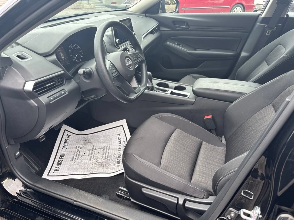 Certified 2025 Nissan Altima 2.5 S FWD image 8