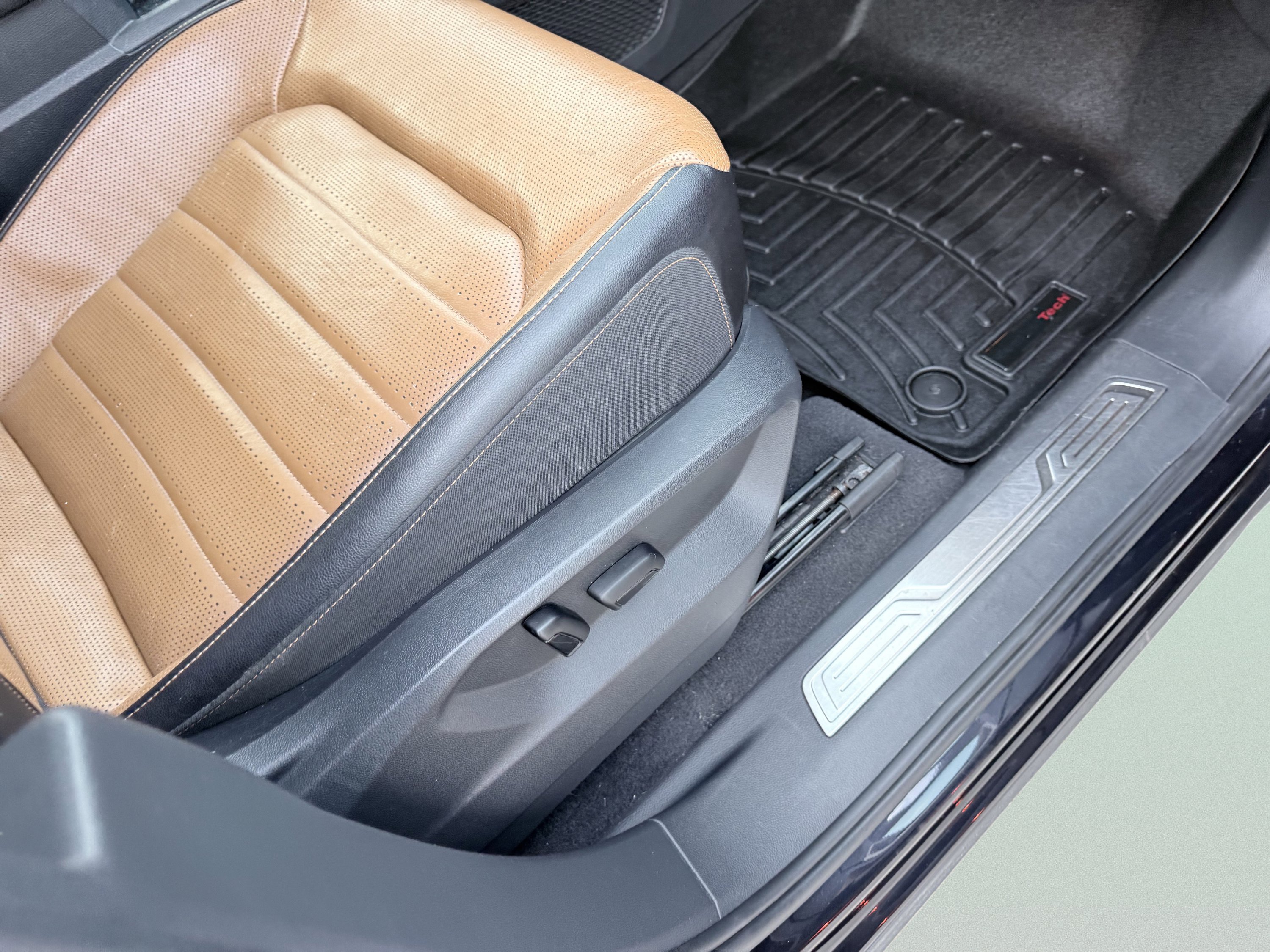 Used 2018 Volkswagen Atlas SEL Premium image 53