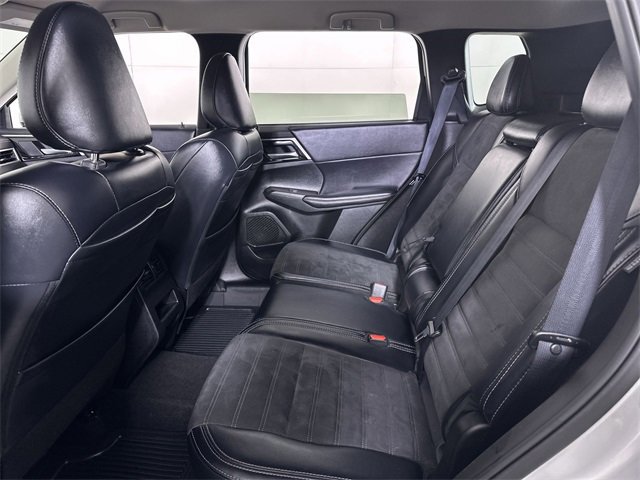 Used 2024 Mitsubishi Outlander SE image 26