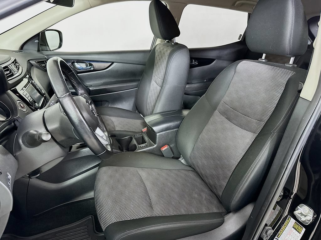 Used 2021 Nissan Rogue Sport SV FWD image 8