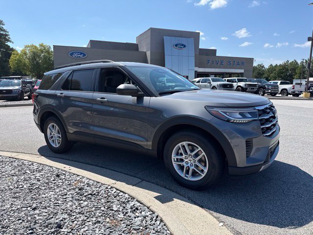 New 2027 Ford Explorer Active RWD image 2