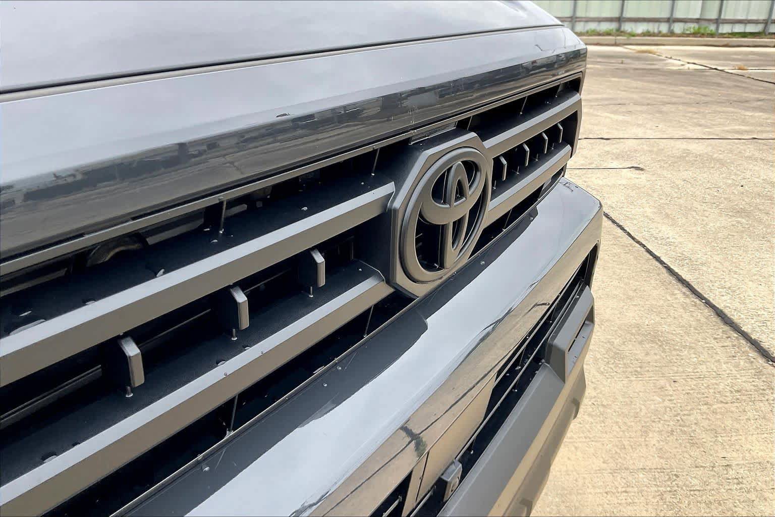 Used 2026 Toyota 4Runner SR5 image 30