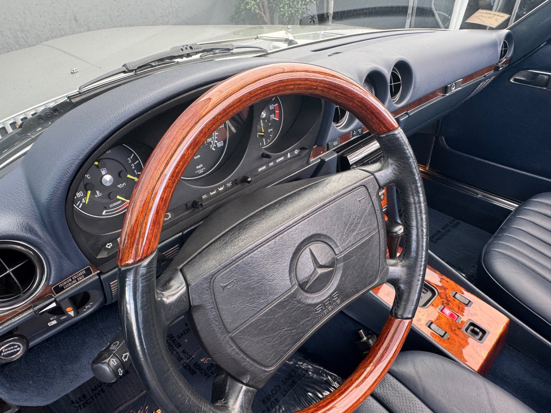 Used 1986 Mercedes-Benz 560 SL image 23