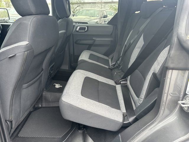 Used 2023 Ford Bronco Big Bend image 14