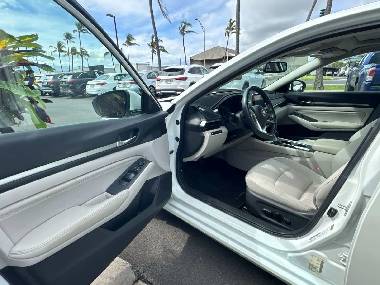 Used 2019 Nissan Altima 2.5 SV image 9