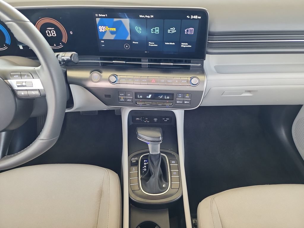 Used 2025 Hyundai Kona SEL AWD/4WD image 25