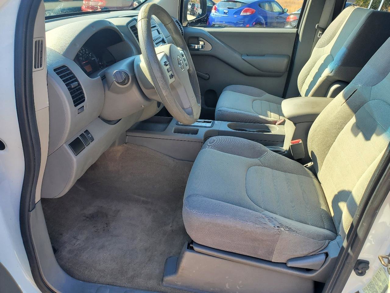 Used 2014 Nissan Frontier S image 16