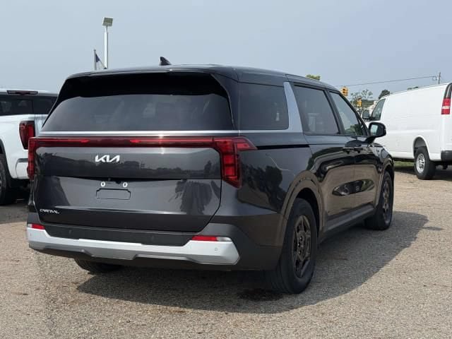 Used 2026 Kia Carnival FWD image 5