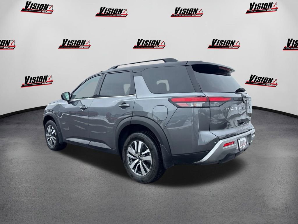 Used 2024 Nissan Pathfinder SL image 7