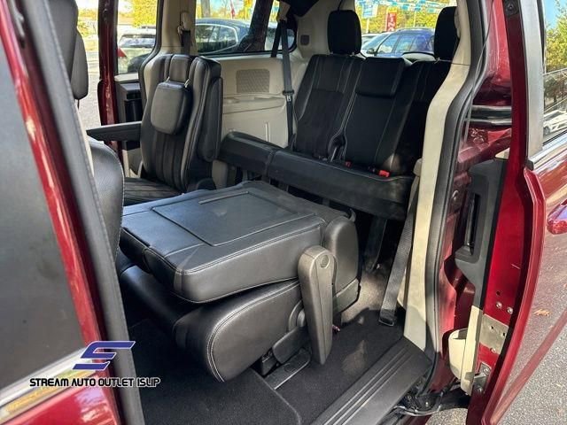 Used 2019 Dodge Grand Caravan SXT image 37