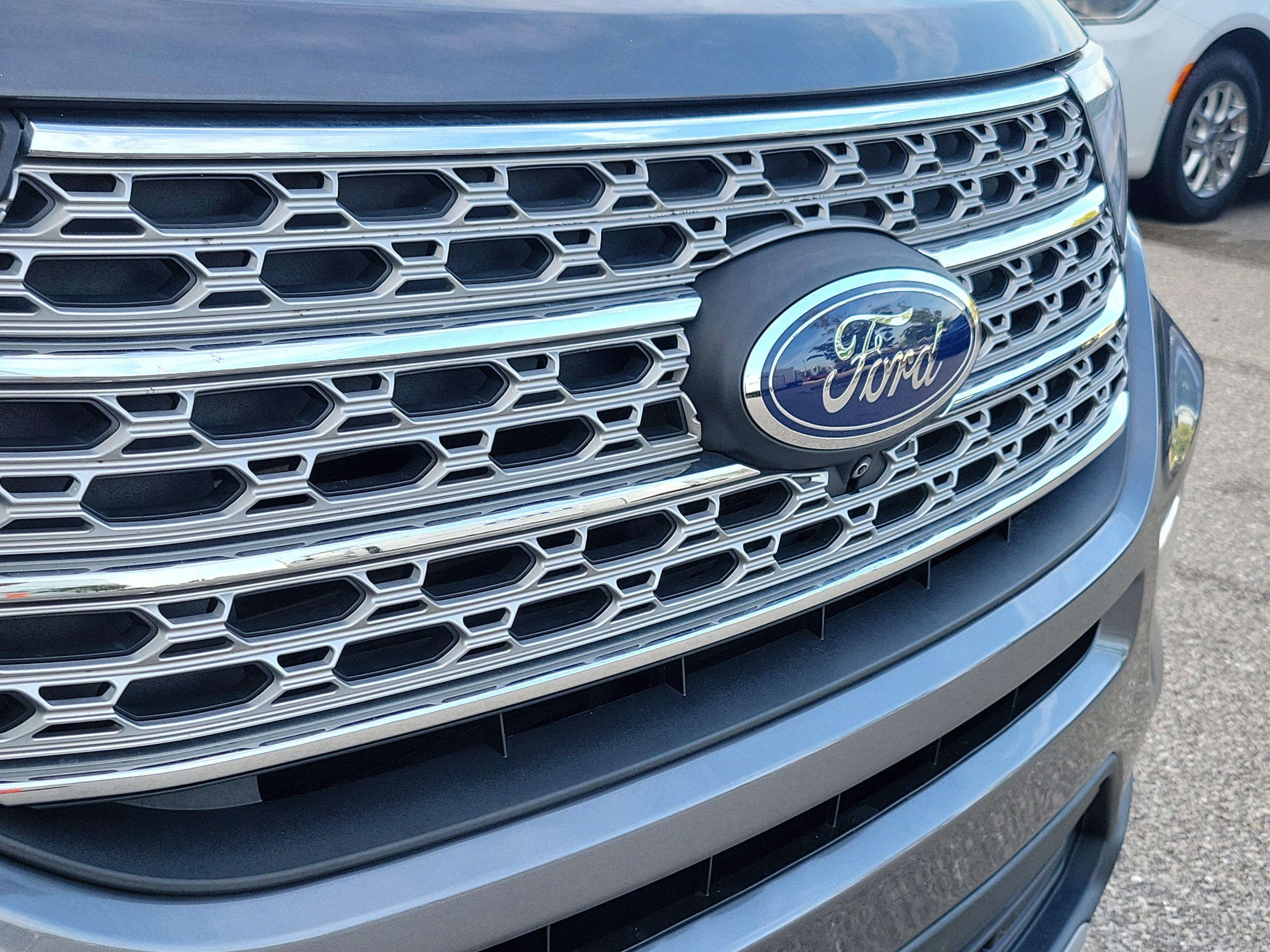 Used 2022 Ford Explorer Limited RWD image 13