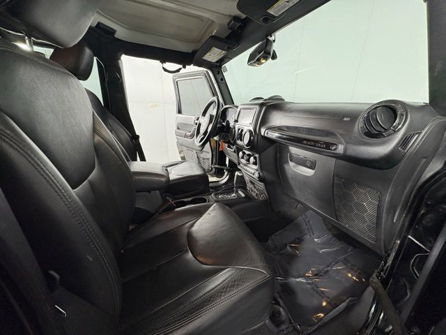 Used 2015 Jeep Wrangler Unlimited Sahara image 6