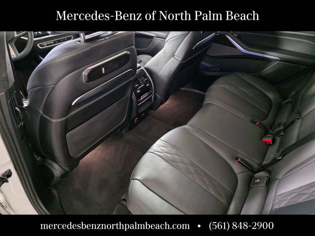 Used 2024 BMW X7 xDrive40i w/ M Sport Package image 15