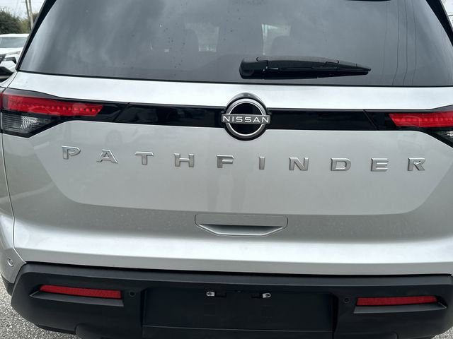 Used 2024 Nissan Pathfinder S image 9