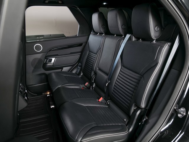 Certified 2025 Land Rover Discovery S AWD/4WD image 5