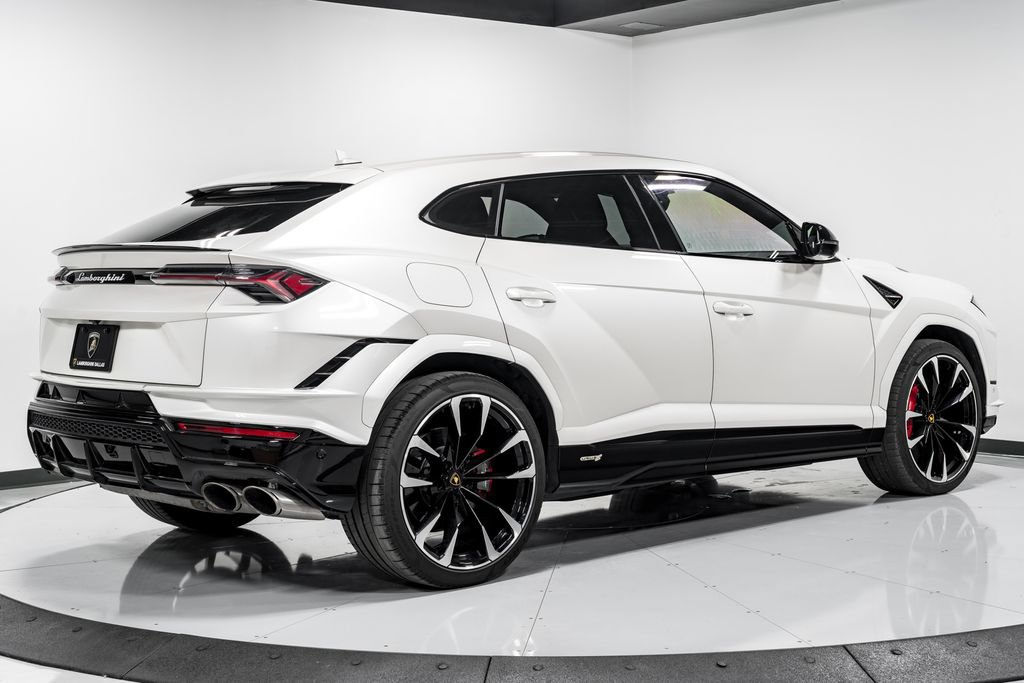Used 2024 Lamborghini Urus S AWD/4WD image 3