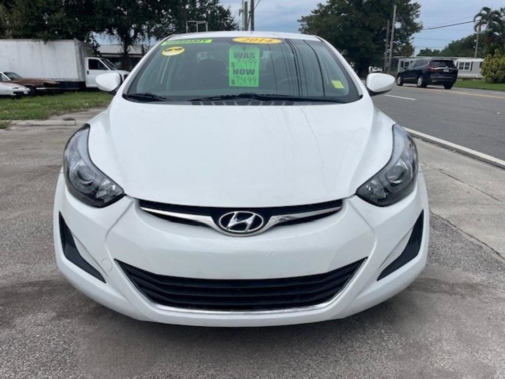 Used 2014 Hyundai Elantra SE image 2