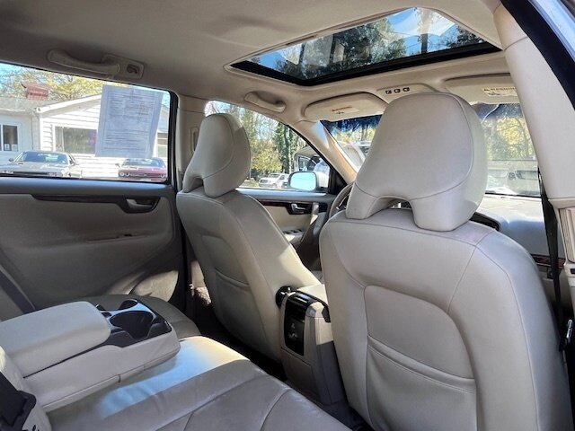 Used 2006 Volvo V70 2.5T FWD image 16