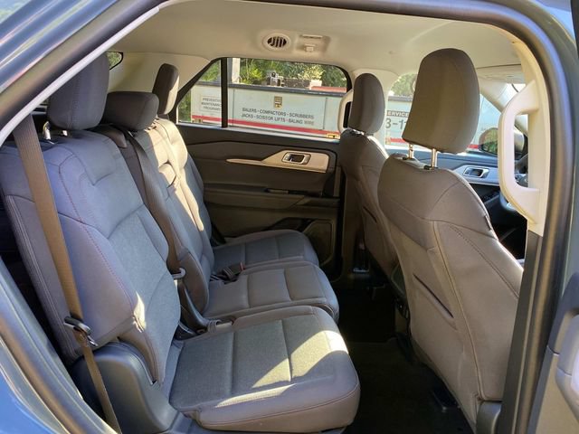 Used 2025 Ford Explorer Active RWD image 33