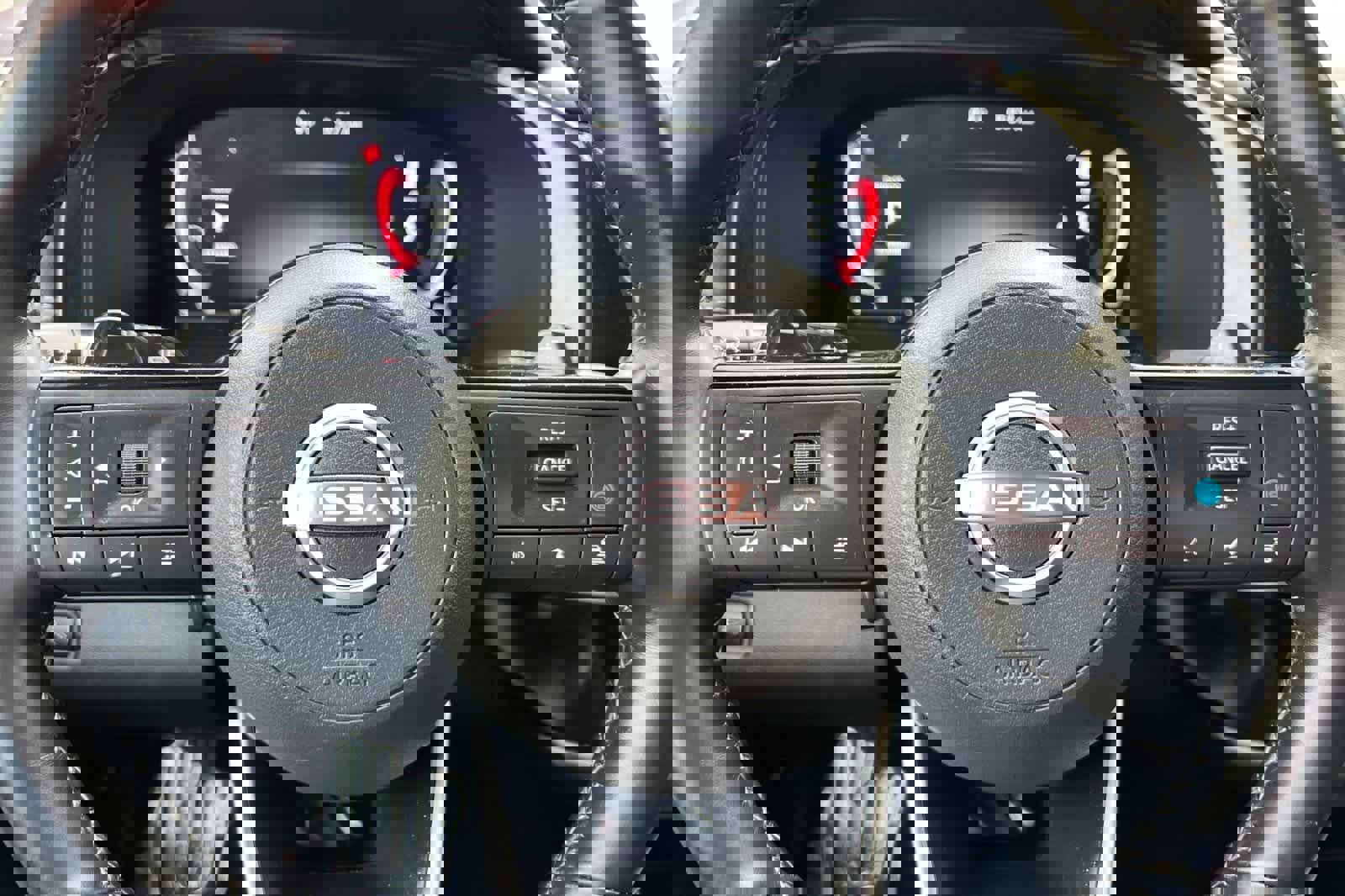 Certified 2024 Nissan Pathfinder Platinum w/ Cargo Package image 31