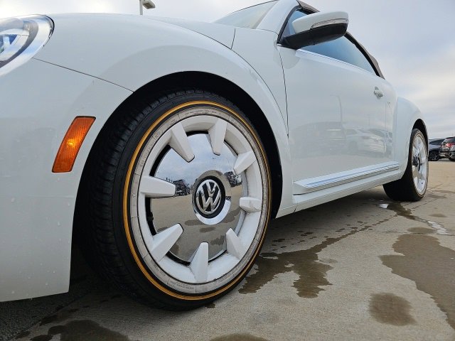 Used 2019 Volkswagen Beetle 2.0T Final Edition SEL image 5