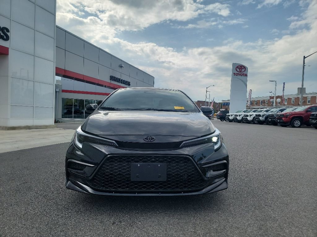 Used 2026 Toyota Corolla SE FWD image 2