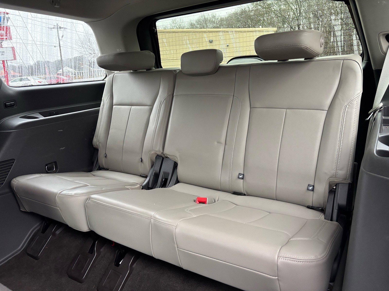 Used 2019 Ford Expedition XLT w/ Equipment Group 202A image 9