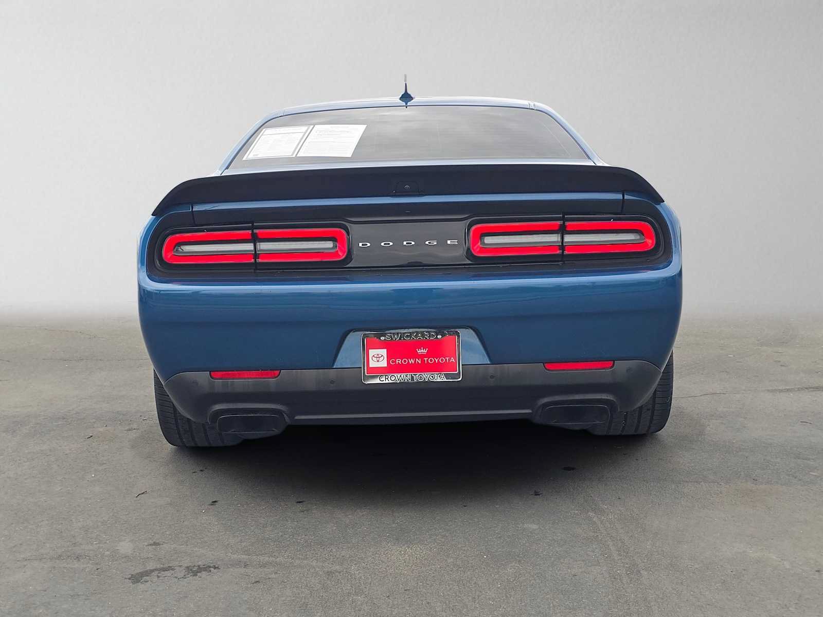 Used 2020 Dodge Challenger SRT Hellcat RWD image 4