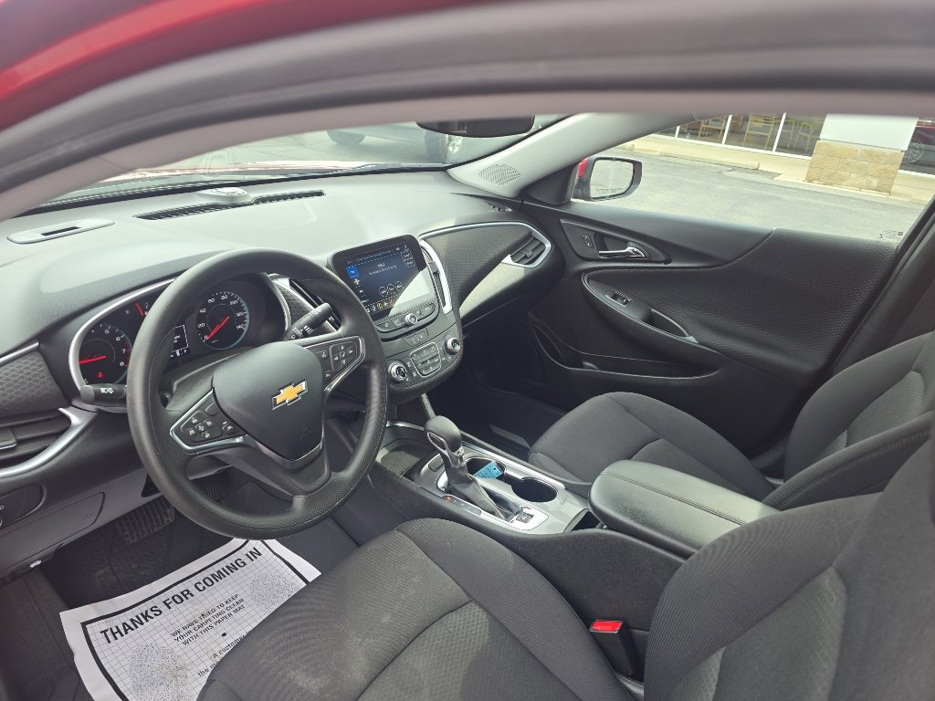 Used 2023 Chevrolet Malibu LT FWD image 13