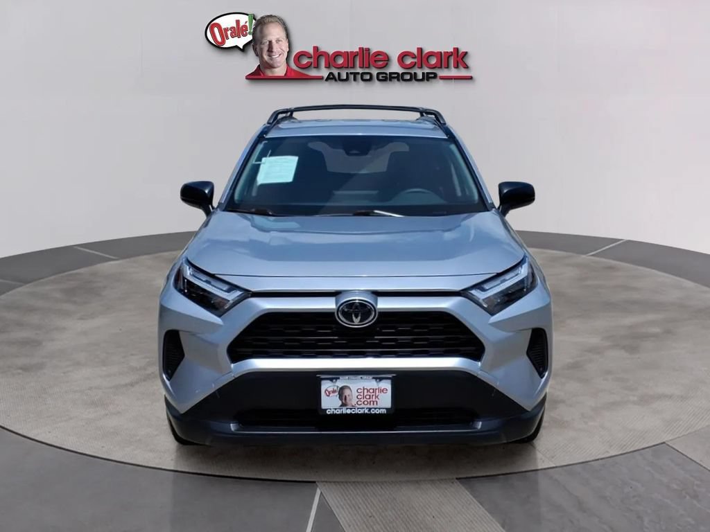 Used 2025 Toyota RAV4 LE AWD/4WD image 8