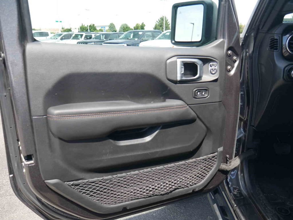 Used 2022 Jeep Wrangler Unlimited Rubicon w/ Trailer Tow Package AWD/4WD image 30